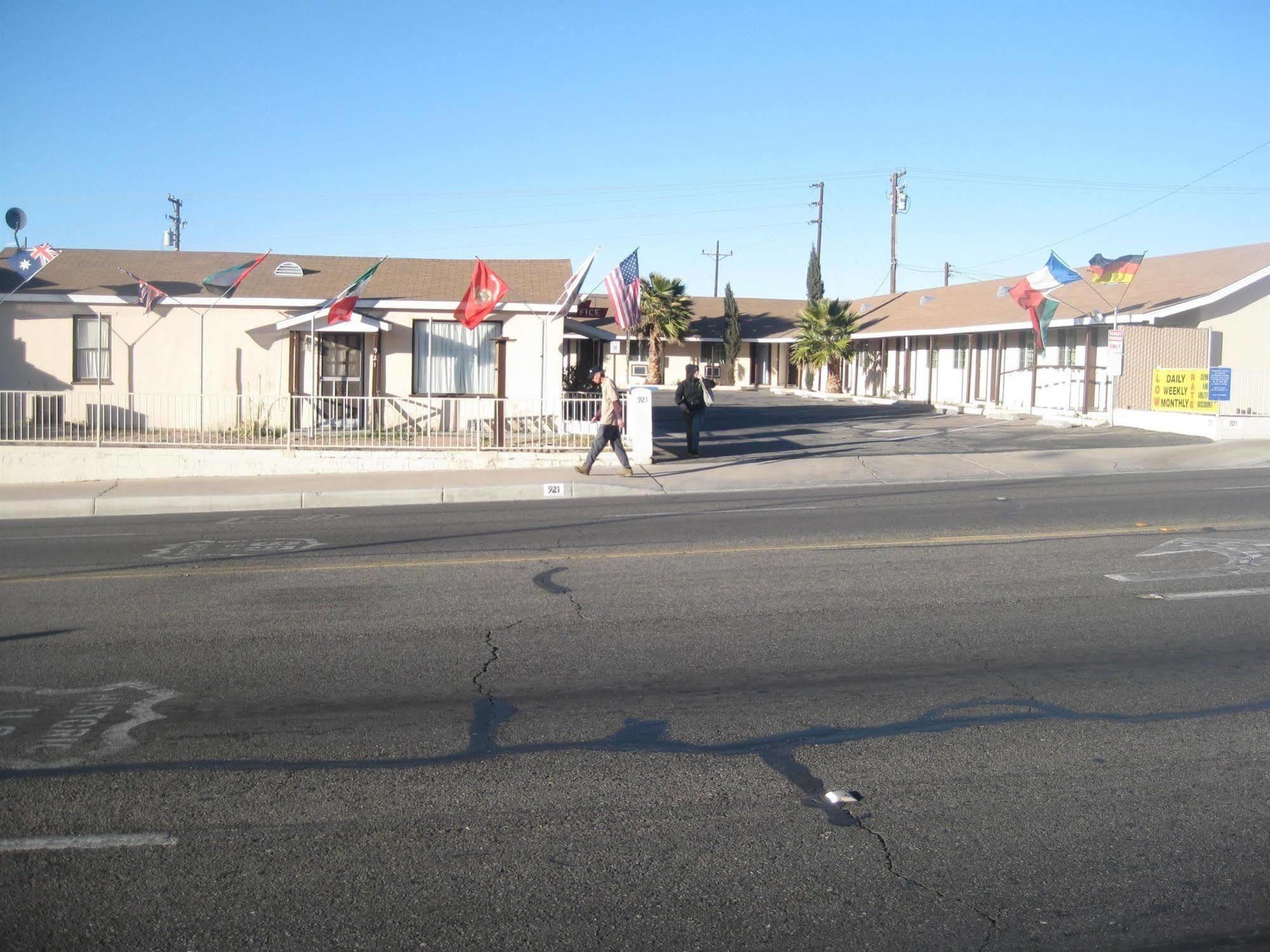 Route 66 Barstow Hotel Bagian luar foto